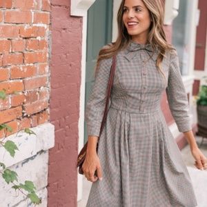 Gal Meets Glam Blanche Dress